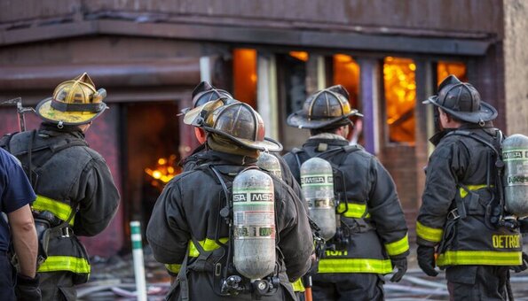 καζινο-φωτια-νεκροι